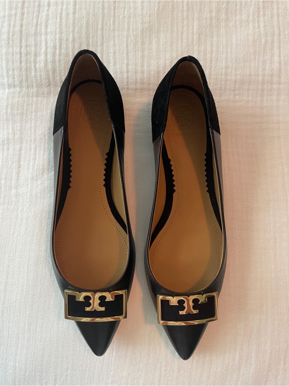 NWOT Tory Burch Black Pointed Toe Logo-Embellished Flats
